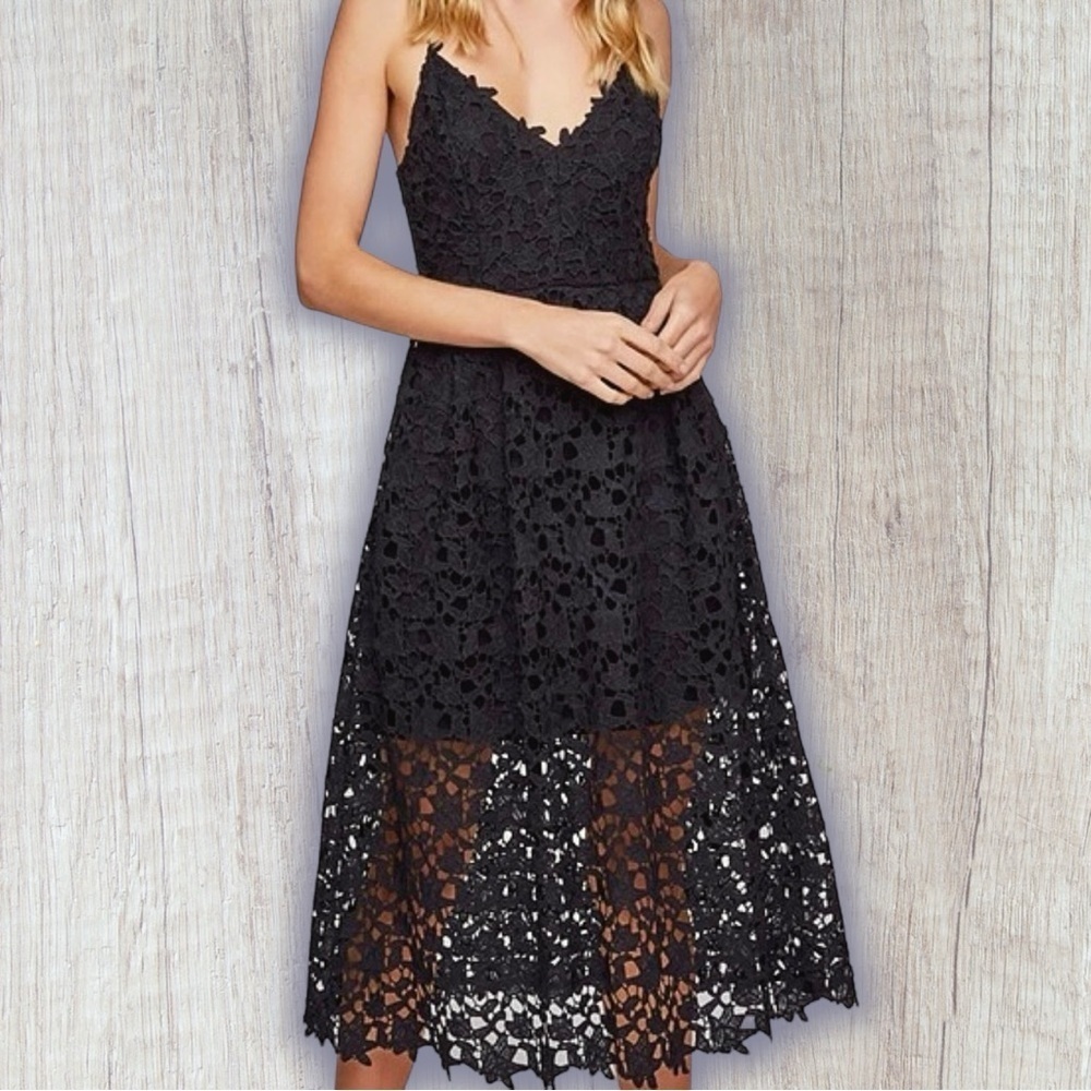 ASTR The Label Navy Blue ‘Lace Illusion Midi Dress’ Size Small - Picture 1 of 16
